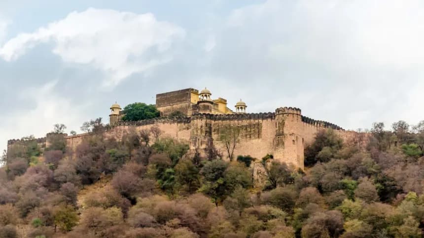 Kankwari Fort - tourist attraction near Sariska Tiger Lodge